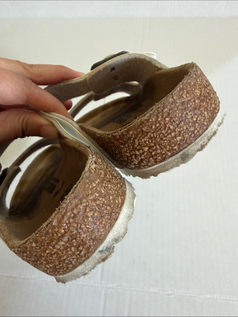 Birkenstocks Arizona White Sandals - Girls Size 34 - Picture 10 of 11